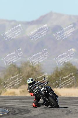 media/Dec-04-2025-Racers Edge (Thu) [[5ebc9f124d]]/3-B Group/1-Session 1 (Turn 7)/